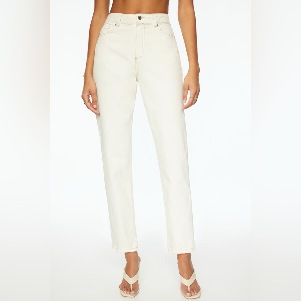 BNWOT Dynamite Claudia mom jeans in pumice stone white